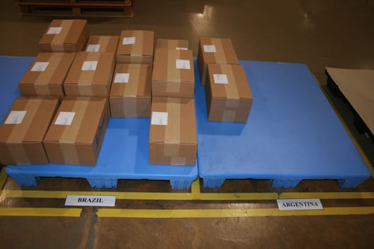 parcel boxes set for shipping and delivery overseas to brazil and argentina