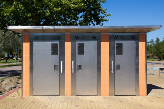 automatic toilet the city car parking area