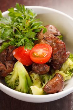 chicken liver with vegetables