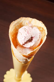 strawberry ice cream