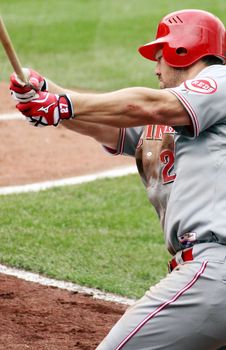 PITTSBURGH - SEPTEMBER 24 :Scott Rolen of the Red swings in the batter's box during a games against the Pittsburgh Pirates on September 24, 2009 in Pittsburgh, PA.