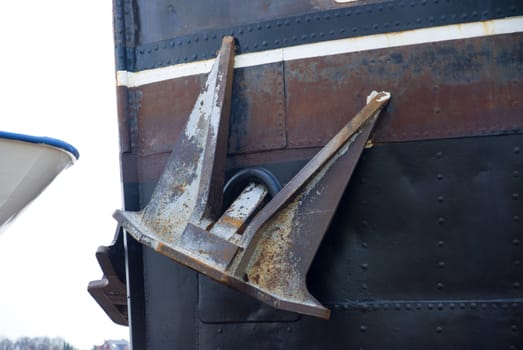 Ship from the front with anchors