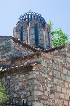 The Orthodox Church is on its way to the Acropolis