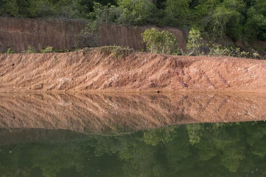 Lake Red Cliffs