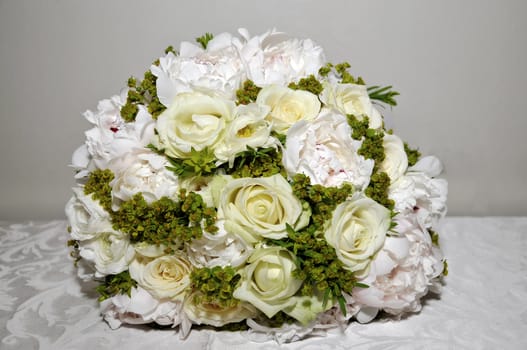 Bouquet white roses and pion