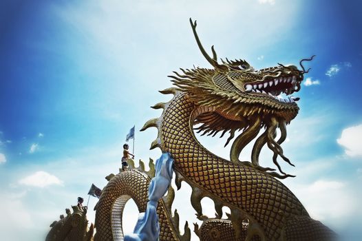 dragon statue and blue sky
