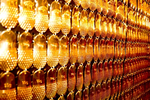 imitation gold reflection fishing lure ,close-up