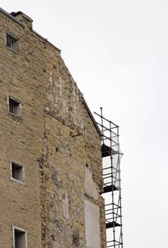 wall repair, renovation of a wall