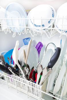 Downward looking view of dishes that are nice and clean.