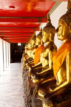 Statue of Golden buddha in Wat Pho