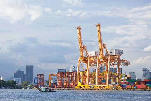 Bangkok Port Terminal for shipping and logistic