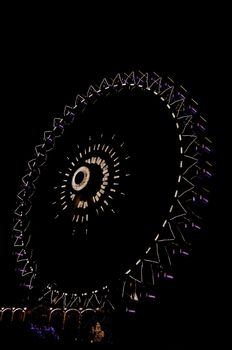 night view of a ferris wheel
