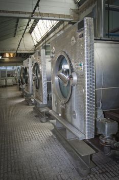 Industrial washing machine 