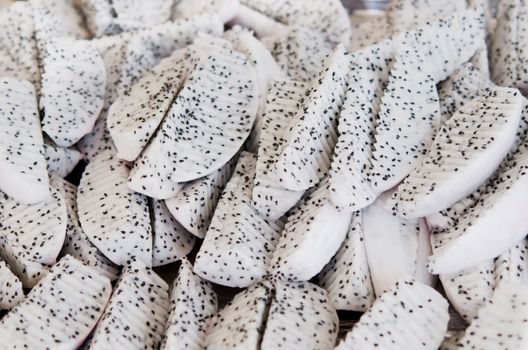 Peeled  dragon fruit ,  slice of dragon fruit
