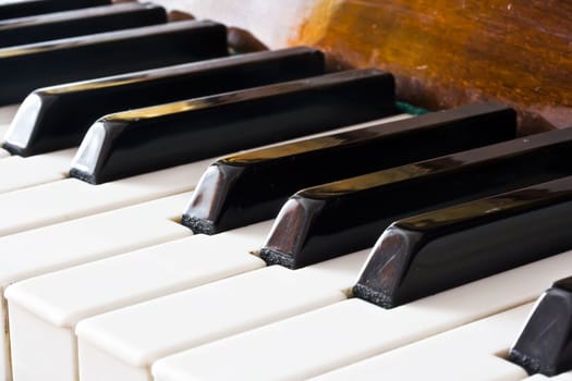 Old piano keyboard