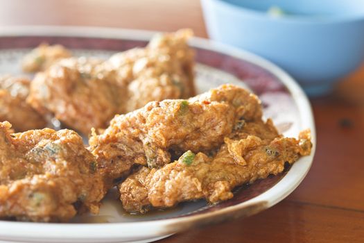Fried fish is the food of Asia