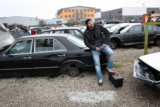 scrap yard for car recycling