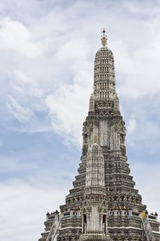 pha prang wat a-roon in bangkok, thailand