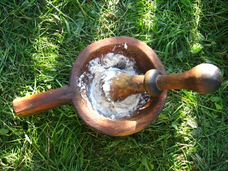 Tasty seasoning to soup in the ancient dishes