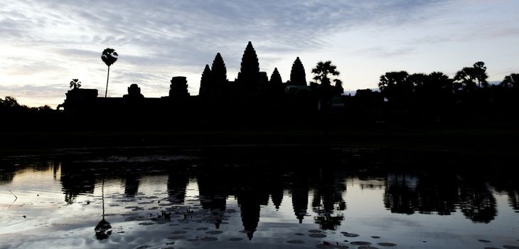 sunrise of angkor wat