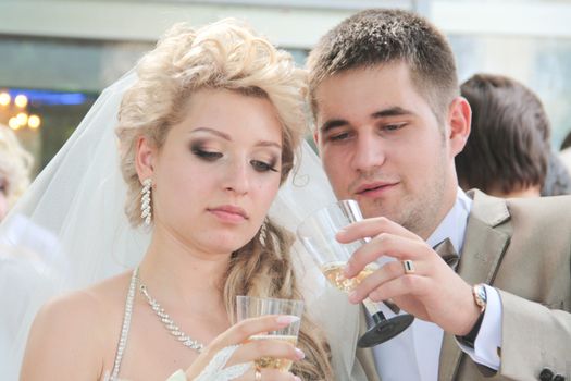 Young married couple in the wedding day