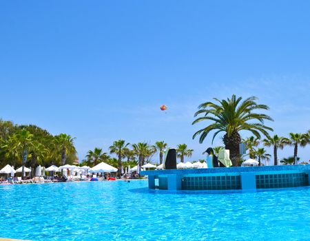 Swimming pool of Sueno Hotels