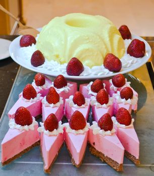 strawberry cakes