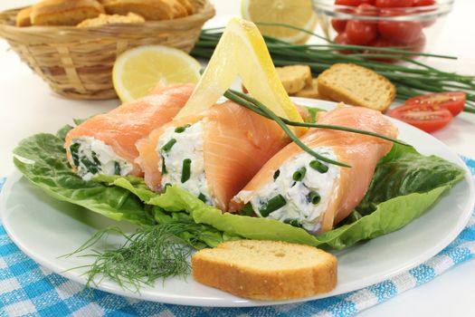 Salmon rolls with cream cheese and chives