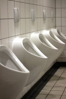 plain urinals