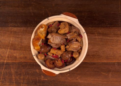 ba kut teh. Malaysian stew of pork and herbal soup,