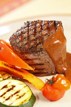 steak with grilled vegetables