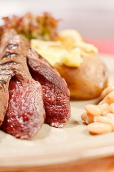 steak with grilled vegetables