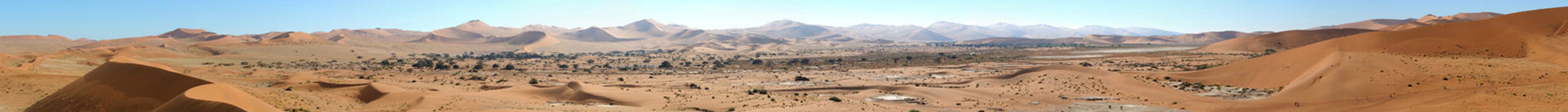 Panorama from ten photos of the Sossusvlei area seen from Deadvlei. Use together with Deadvlei panorama 4 for an overview of the area