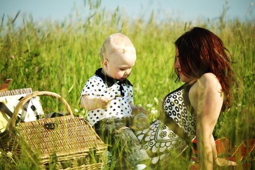 family picnic mother and child