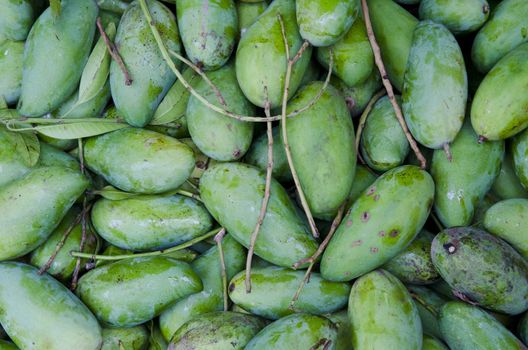 mangoes for sale in market