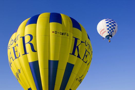 Colorful Hot Air Balloons in Flight 