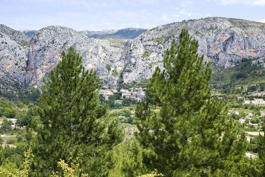 Moustiers-Ste-Marie, Alpes de Haute Provence