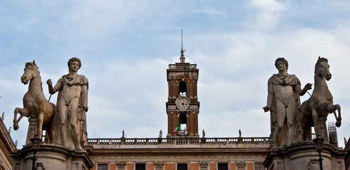 statue of Marcus Aurelius in front of the Palazzo dei Senatori