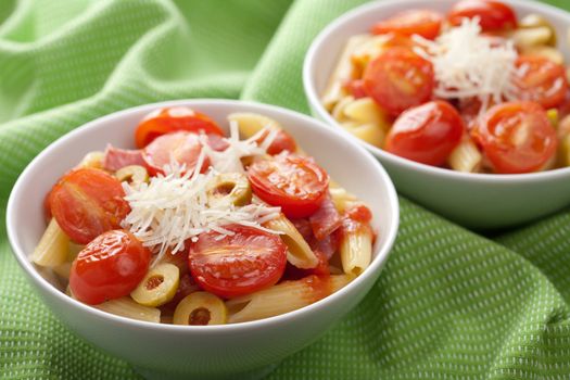 pasta with tomatoes and salami