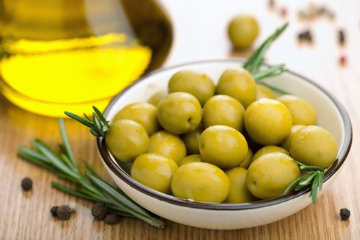 green olives and oil 