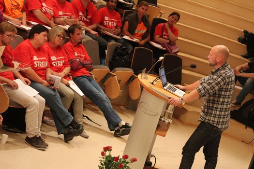 Joachim Espe, secretary of labour in the norwegian Red Party, adresses striking workers from private health institutions, august 2012.