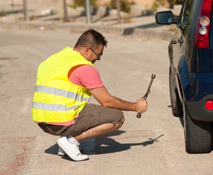 Guy completely unable to fix anything on his car