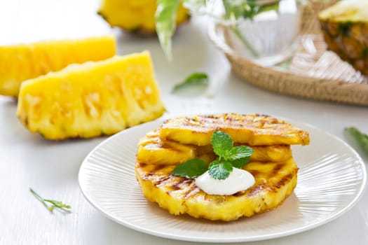 Grilled Pineapple with mint