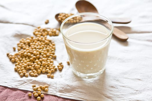 Fresh Soy milk by fresh Soy beans