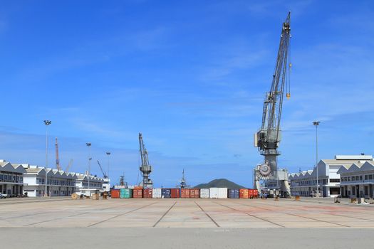 Port cranes