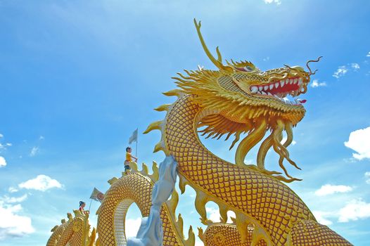 dragon statue