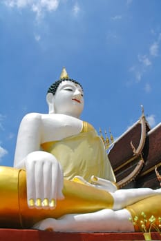 lord buddha statue