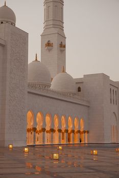 Reflection - Abu Dhabi Sheikh Zayed White Mosque