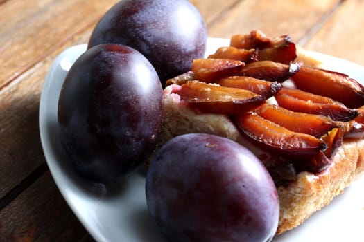 fresh plum cake