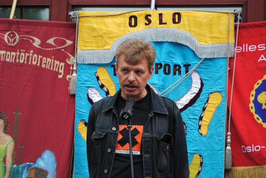 Trade unionist Are Saastad, former leader of Fagforbundet Aker universitetssykehus, speaking at a union rally.